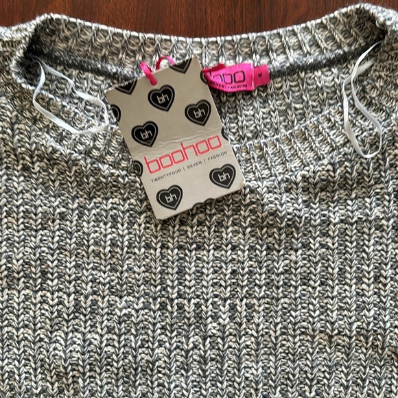 Boohoo Wear Your Heart On‎ Your Sleeve Sweater - Picture 3 of 9